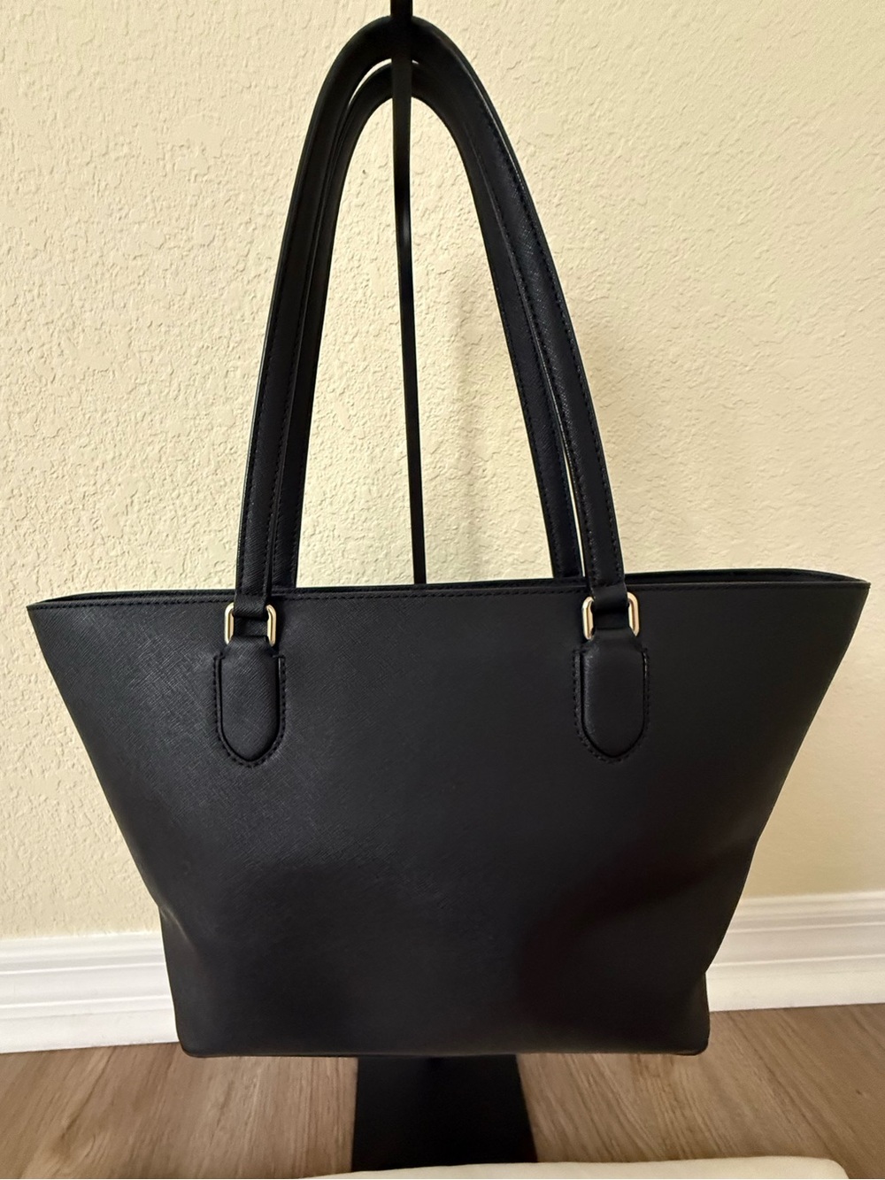 Kate Spade Laurel Way Dally Tote | Black with Gold Accents - Picture 4 of 7
